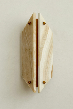 Valva Alabaster Sconce