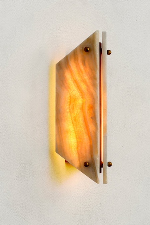 Valva Alabaster Sconce