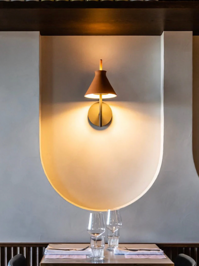 Totana Wall Lamp