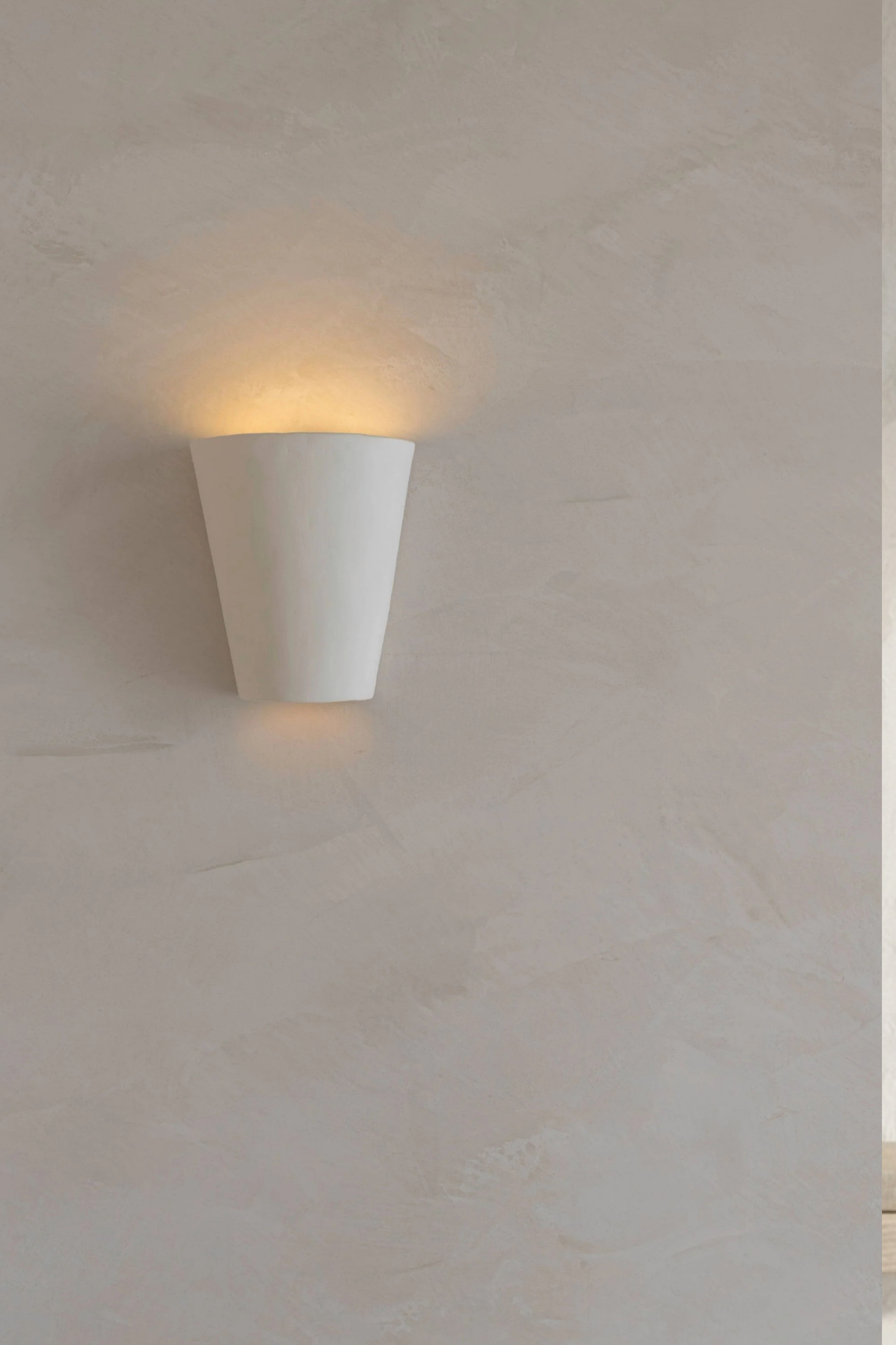 Form Clay Wall Light